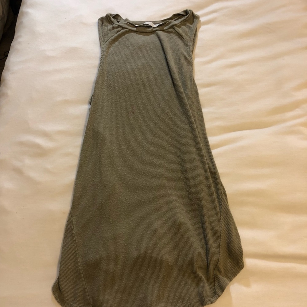 1 Tank Top